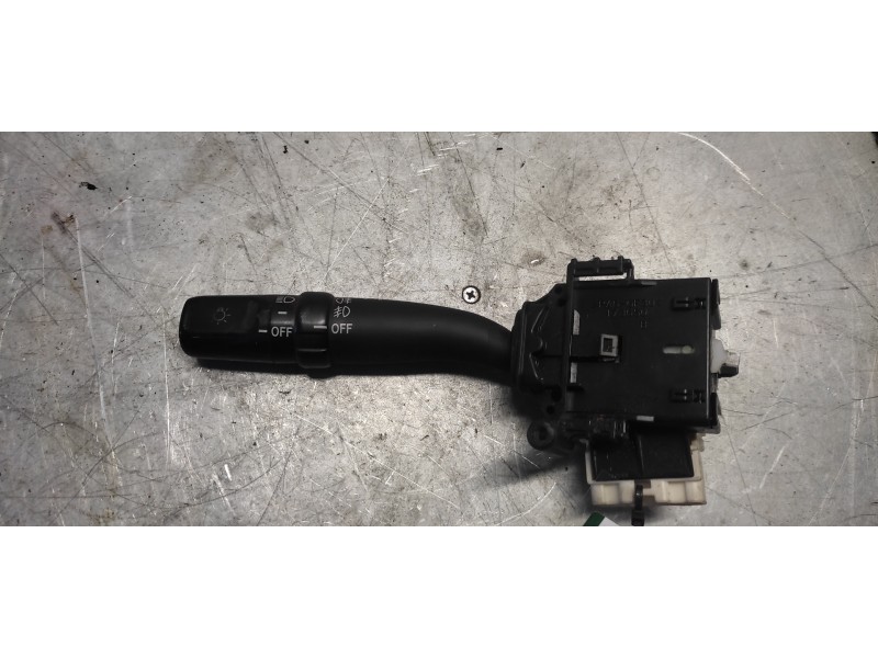 Recambio de mando intermitentes para toyota corolla verso (r1) 2,2 d-4d sport referencia OEM IAM 8414005110 16 PINS 