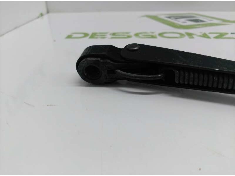 Recambio de brazo limpia delantero izquierdo para peugeot 205 berlina 1.1 mito referencia OEM IAM 642955  
