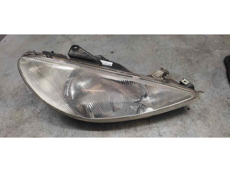 Recambio de faro derecho para peugeot 206 berlina xt referencia OEM IAM   