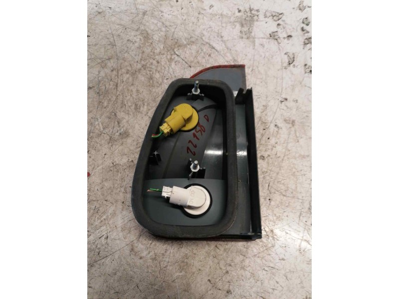 Recambio de piloto trasero derecho interior para fiat ulysse (121) referencia OEM IAM   