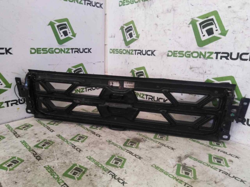 Recambio de rejilla delantera central para renault serie t fg 4x2 cabina high-sleeper referencia OEM IAM   