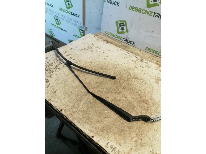 Recambio de brazo limpia delantero izquierdo para peugeot 407 st sport pack referencia OEM IAM   