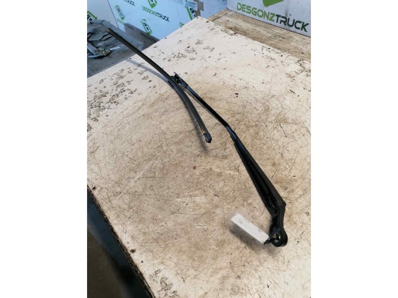 Recambio de brazo limpia delantero izquierdo para peugeot 407 st sport pack referencia OEM IAM   