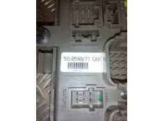 Recambio de caja reles / fusibles para renault magnum ab 2005 cabina adel.tractor semirr. gv  4x2 4xx.18 gran espacio referencia 2