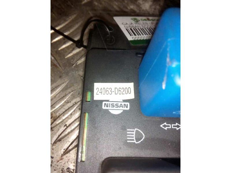 Recambio de caja reles / fusibles para nissan eco - t 100.45/78 kw/e2 referencia OEM IAM 24063D6200  