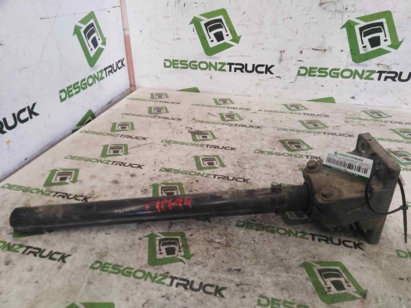 Recambio de soporte guardabarros trasero para renault serie t fg 4x2 cabina high-sleeper referencia OEM IAM   