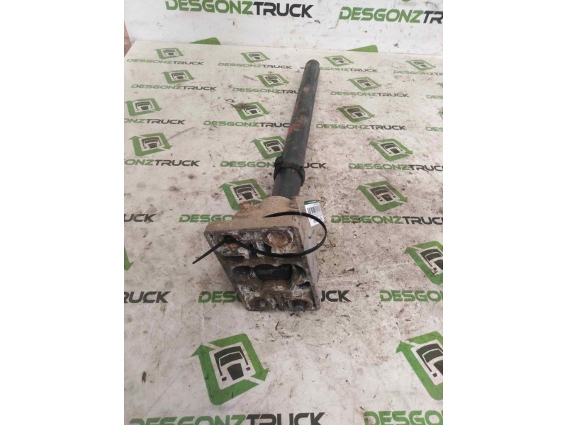 Recambio de soporte guardabarros trasero para renault serie t fg 4x2 cabina high-sleeper referencia OEM IAM   