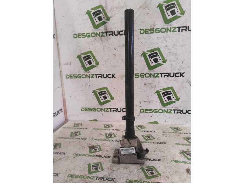 Recambio de soporte guardabarros trasero para renault serie t fg 4x2 cabina high-sleeper referencia OEM IAM   