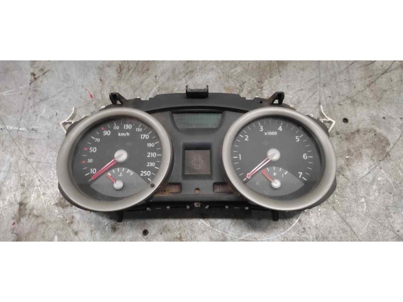 Recambio de cuadro instrumentos para renault megane ii classic berlina confort dynamique referencia OEM IAM 8200364007  