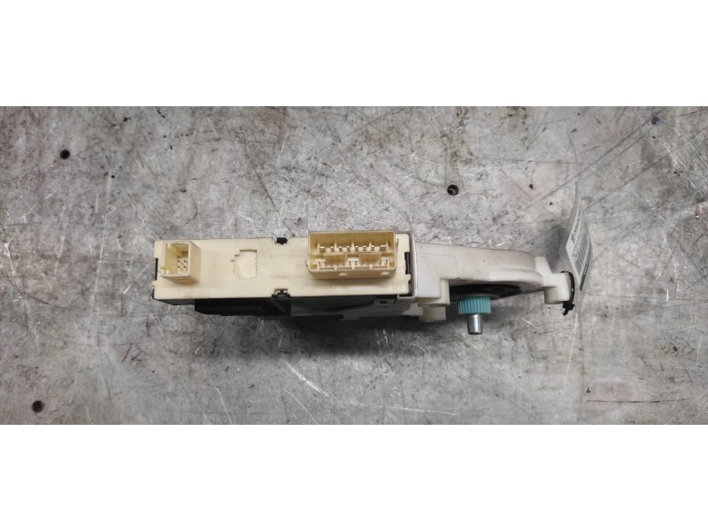 Recambio de motor elevalunas delantero izquierdo para citroën c4 coupe vtr plus referencia OEM IAM 996385102  