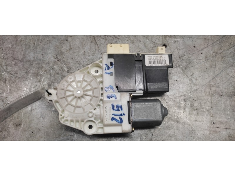 Recambio de motor elevalunas delantero izquierdo para citroën c4 coupe vtr plus referencia OEM IAM 996385102  