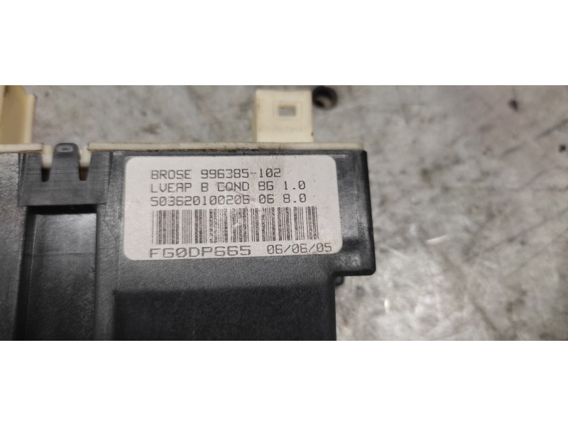 Recambio de motor elevalunas delantero izquierdo para citroën c4 coupe vtr plus referencia OEM IAM 996385102  