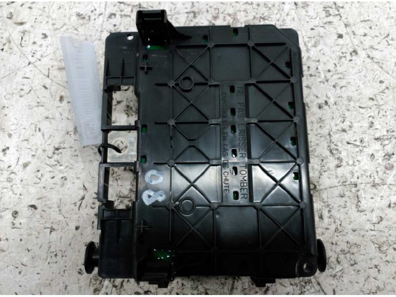 Recambio de caja reles / fusibles para citroën c2 empresa referencia OEM IAM 965061638000  