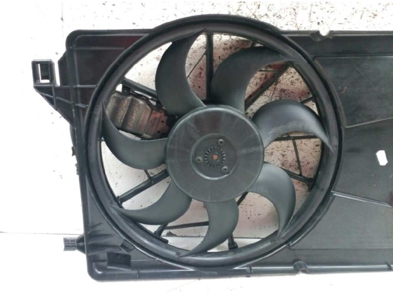 Recambio de electroventilador para ford focus berlina (cap) ambiente (d) referencia OEM IAM 3M5H8C607RE 0130303930 