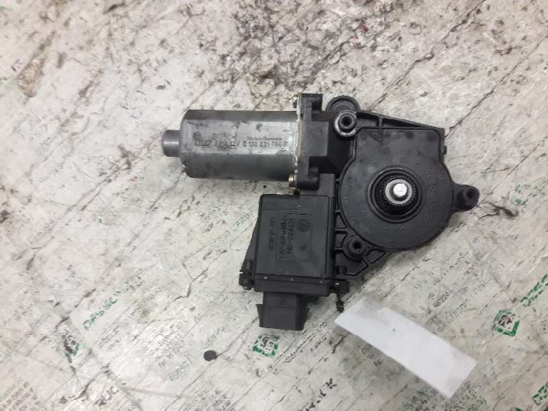 Recambio de motor elevalunas trasero derecho para opel vectra b berlina básico (1999) referencia OEM IAM 0130821794  