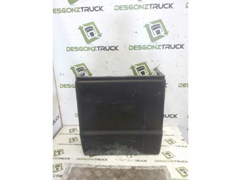 Recambio de guardabarros delantero derecho para pegaso trucks ekus 1215.8 referencia OEM IAM   