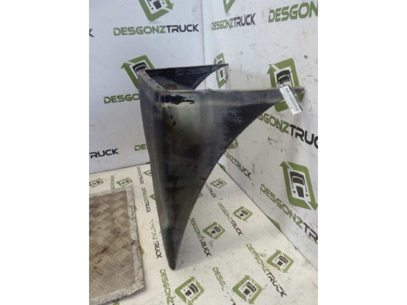 Recambio de guardabarros delantero izquierdo para pegaso trucks ekus 1215.8 referencia OEM IAM   