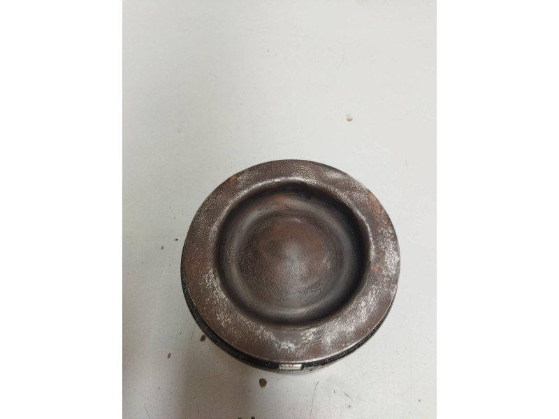 Recambio de piston para volvo fh xxx fg 4x2 low corto referencia OEM IAM 22106875  