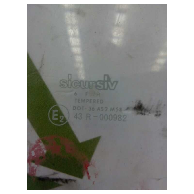 Recambio de luna delantera izquierda para iveco serie m chasis  (145-17) 130 kw tráfico urbano referencia OEM IAM   