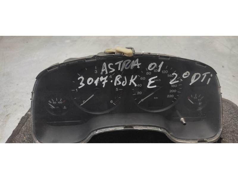 Recambio de cuadro instrumentos para opel astra g berlina referencia OEM IAM 09228750DY 110080067002 