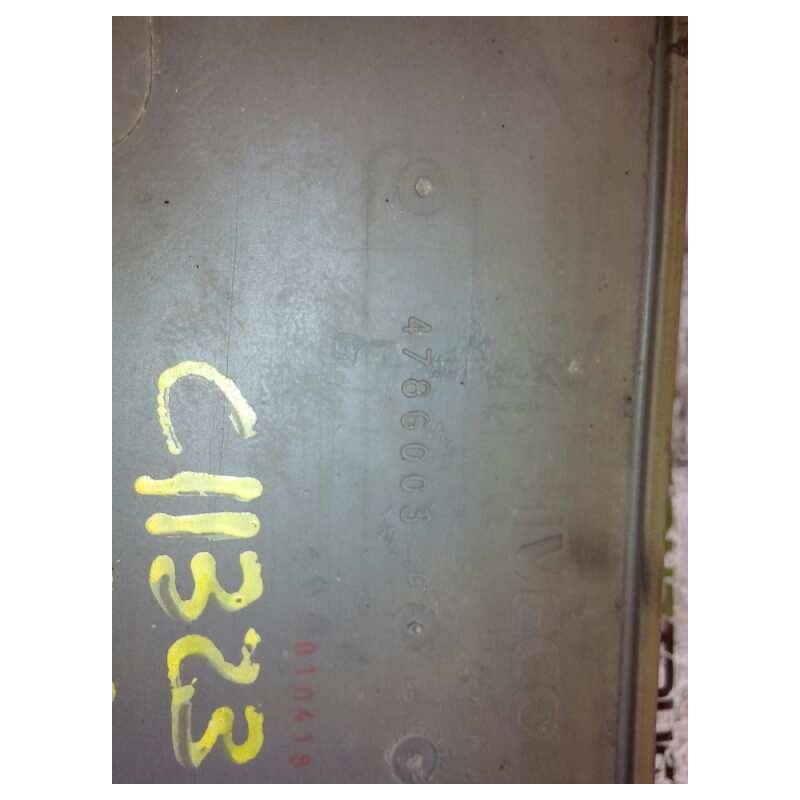 Recambio de peldaño izquierdo para iveco serie m chasis  (145-17) 130 kw tráfico urbano referencia OEM IAM 4786003  