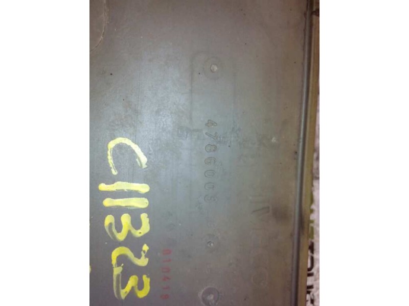 Recambio de peldaño izquierdo para iveco serie m chasis  (145-17) 130 kw tráfico urbano referencia OEM IAM 4786003  