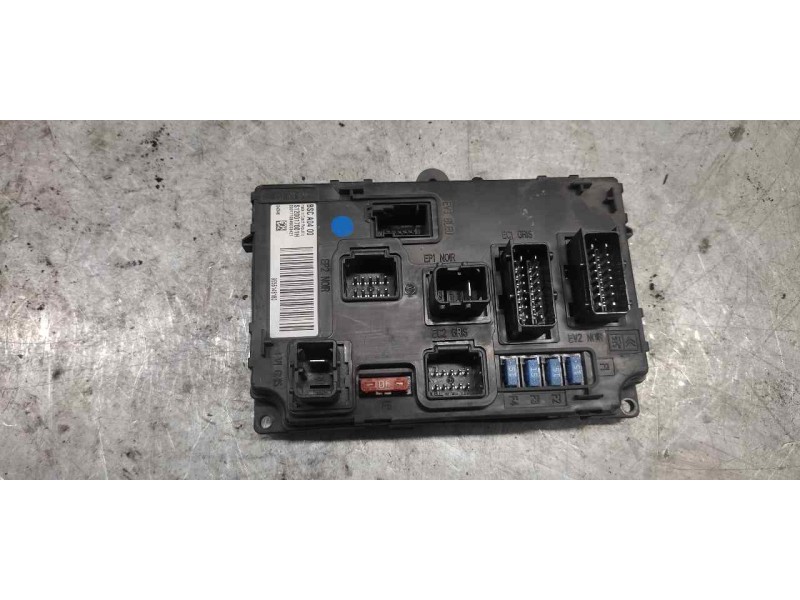 Recambio de caja reles / fusibles para peugeot 407 sw st sport referencia OEM IAM 9656148180 S122217001H BSC