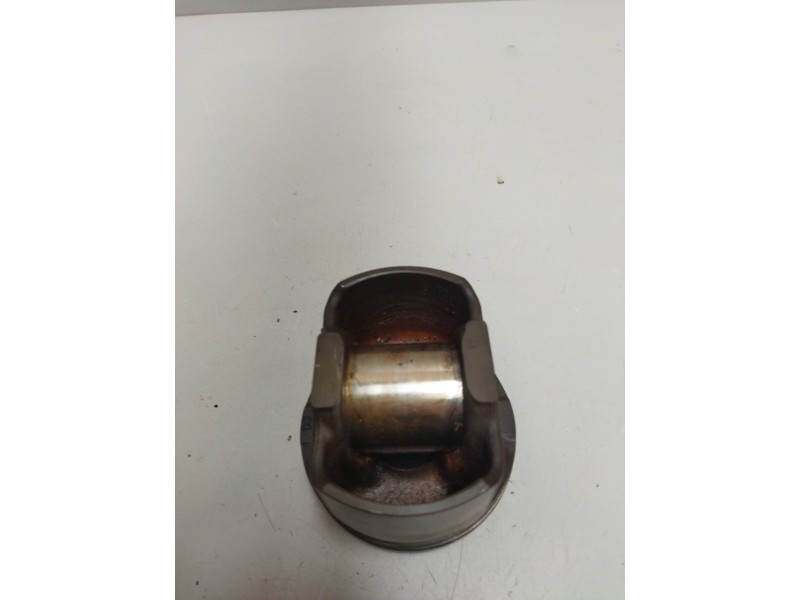 Recambio de piston para volvo fh xxx fg 4x2 low corto referencia OEM IAM 22106875  