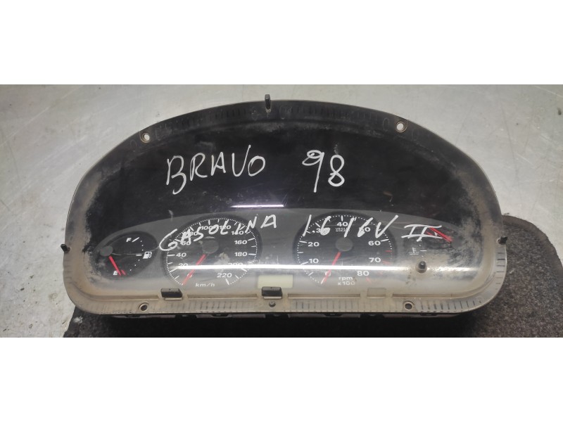 Recambio de cuadro instrumentos para fiat bravo (182) 1.6 16v / 16v 100 sx referencia OEM IAM 46525526  