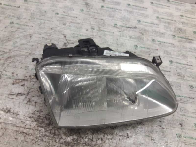 Recambio de faro derecho para renault megane i classic (la0) 1.9 d europa referencia OEM IAM   