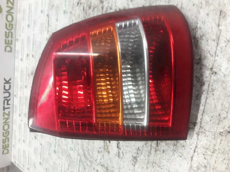 Recambio de piloto trasero derecho para opel astra g berlina comfort referencia OEM IAM 29058010  