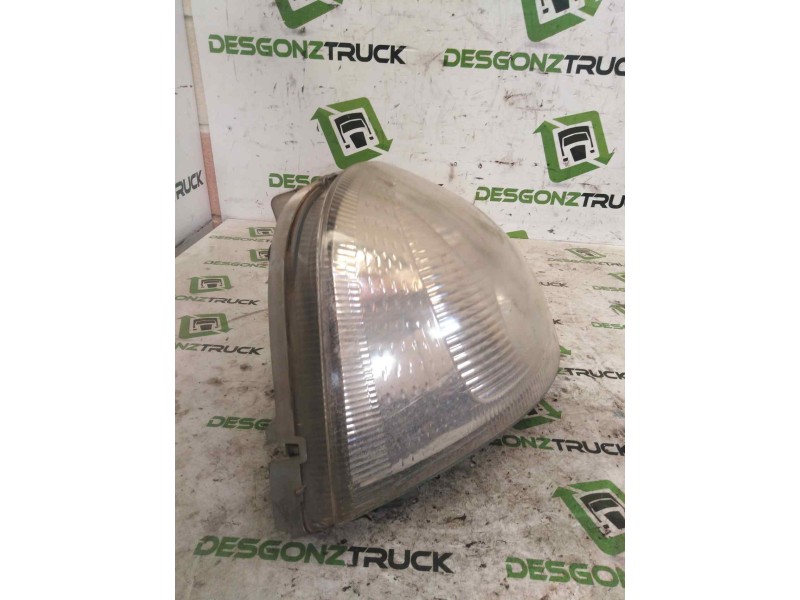 Recambio de faro derecho para renault mascott fg 120. 35/55/65 cabina individual referencia OEM IAM 8200163518  