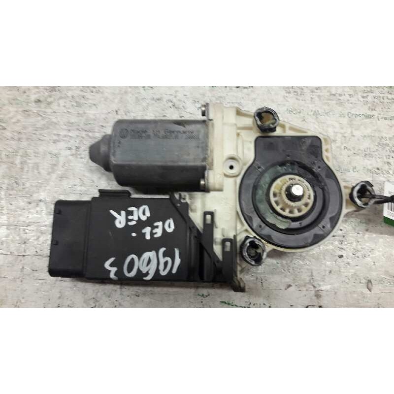 Recambio de motor elevalunas delantero derecho para volkswagen golf iv berlina (1j1) 25 aniversario referencia OEM IAM 1J3837730