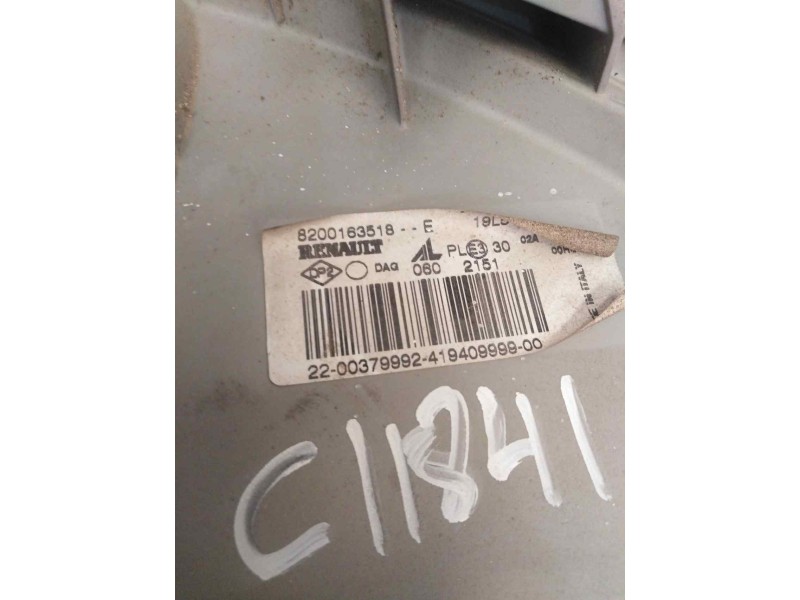 Recambio de faro derecho para renault mascott fg 120. 35/55/65 cabina individual referencia OEM IAM 8200163518  