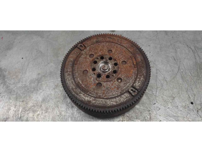 Recambio de volante motor para bmw serie 1 berlina (e81/e87) 120d referencia OEM IAM   