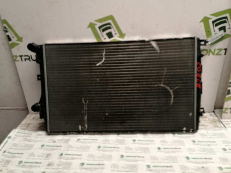 Recambio de radiador agua para seat leon (1p1) comfort limited referencia OEM IAM 1K0121253AA  