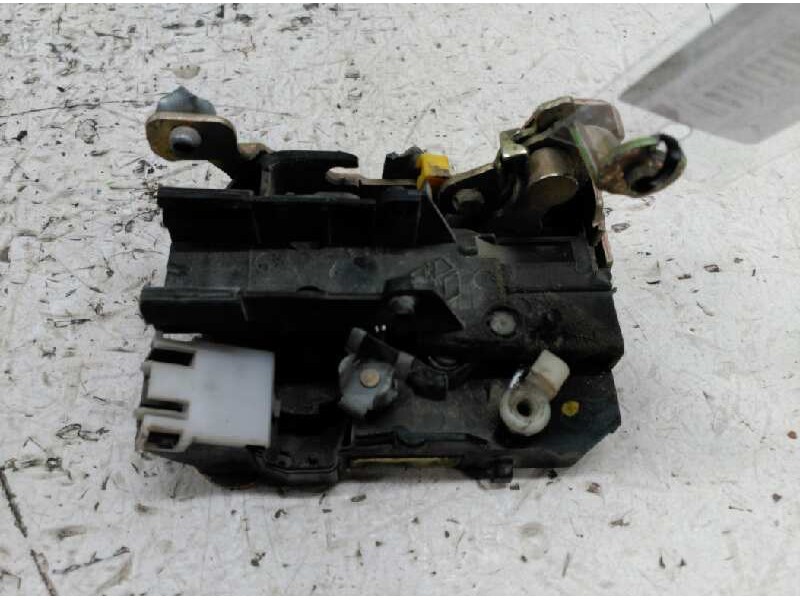 Recambio de cerradura puerta delantera izquierda para renault laguna (b56) 2.0 d rn (b56f/g) referencia OEM IAM   