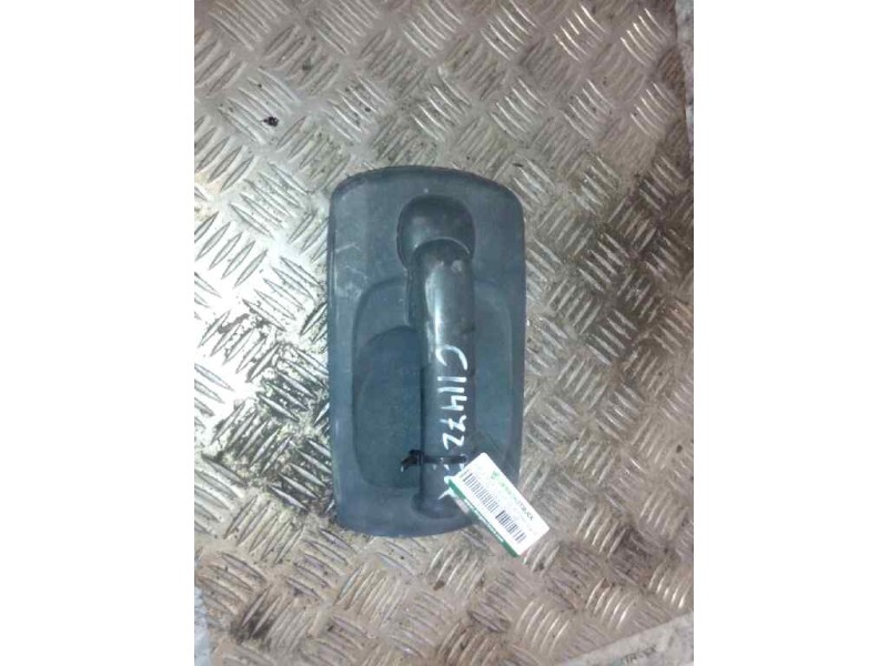 Recambio de maneta exterior delantera izquierda para nissan trucks atleon 165 referencia OEM IAM 806079X000  