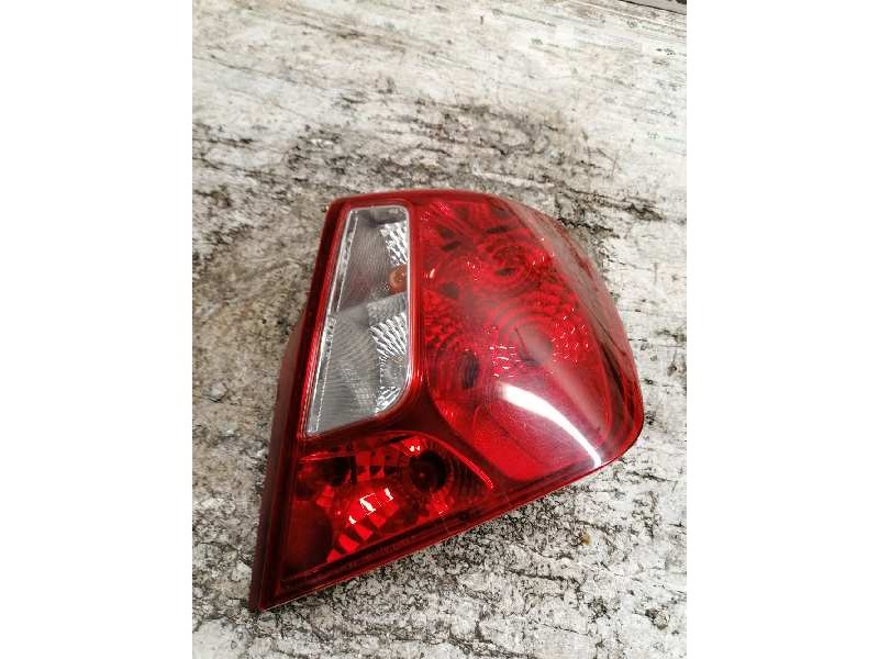 Recambio de piloto trasero derecho para daewoo nubira berlina 1.6 cat referencia OEM IAM  6 PINS 