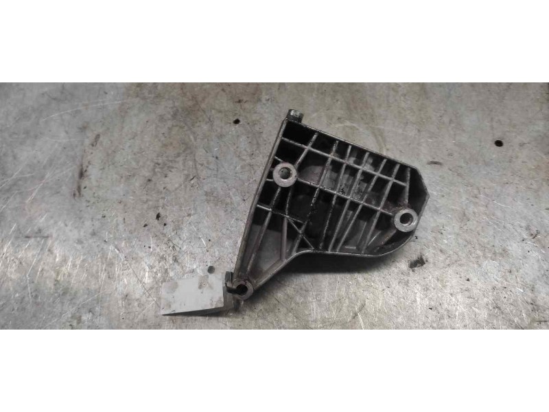 Recambio de soporte para bmw serie 1 berlina (e81/e87) 120d referencia OEM IAM 7692974546  