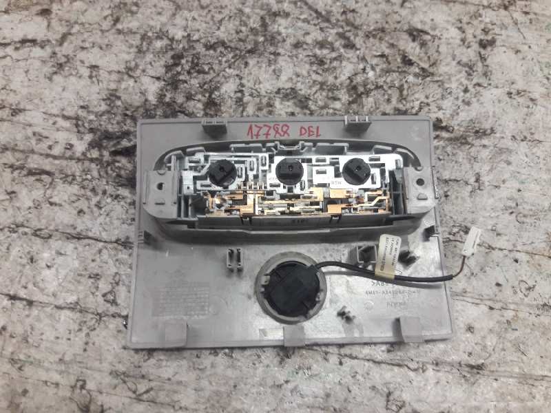 Recambio de luz interior para ford focus berlina (cap) ambiente (d) referencia OEM IAM 1528640 DELANTERA 