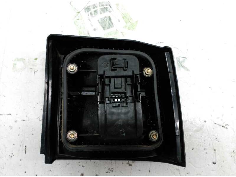 Recambio de piloto trasero izquierdo para renault 21 berlina (b/l48) gtx referencia OEM IAM 7701034262  