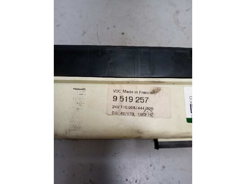 Recambio de cuadro instrumentos para volvo trucks b 12 b12ble (340cv) referencia OEM IAM 9519257  