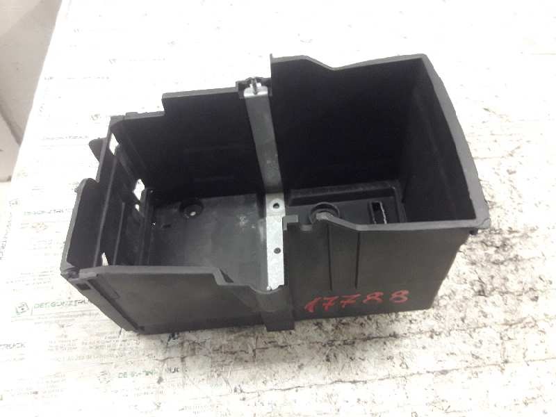 Recambio de soporte bateria para ford focus berlina (cap) ambiente (d) referencia OEM IAM   