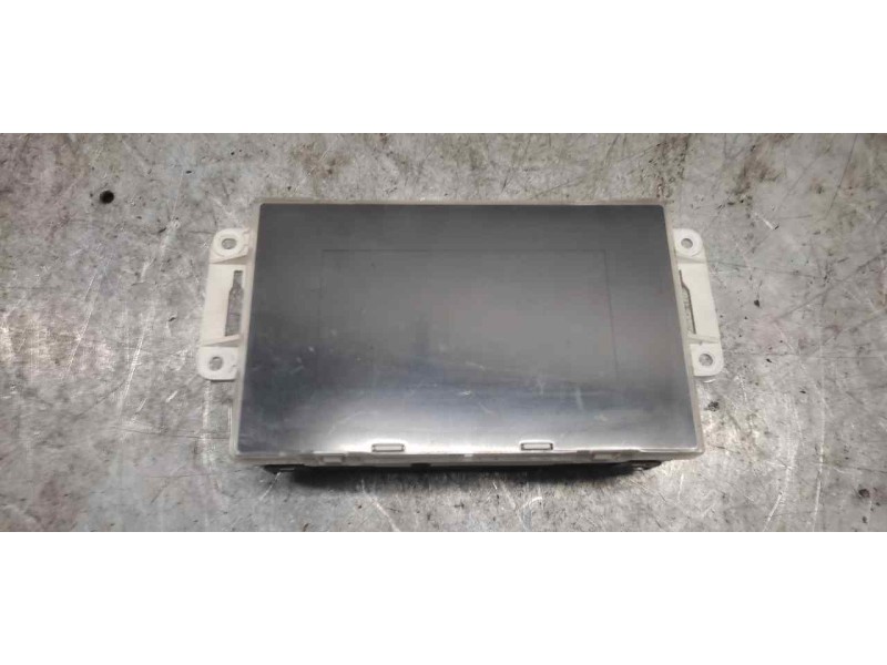 Recambio de pantalla multifuncion para nissan almera (n16/e) acenta referencia OEM IAM 21677652 NS0115732R 