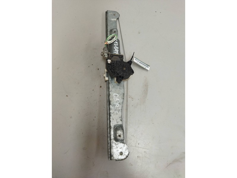 Recambio de elevalunas delantero derecho para nissan trucks atleon 110 referencia OEM IAM   