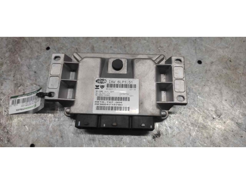 Recambio de centralita motor uce para peugeot 307 cc (s1) 2.0 referencia OEM IAM 9654716780 9654792980 