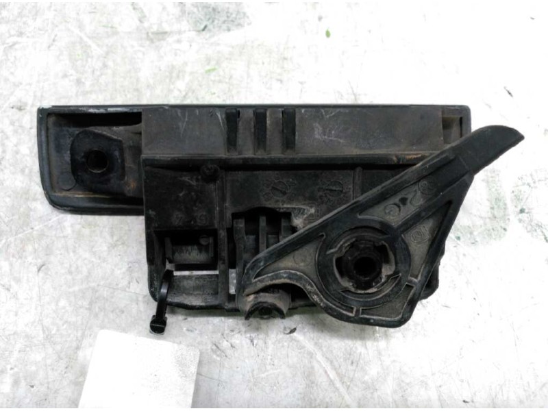 Recambio de maneta exterior delantera izquierda para peugeot 405 berlina 1.8 diesel referencia OEM IAM   