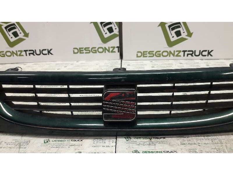 Recambio de rejilla delantera central para seat cordoba berlina (6k2) dream referencia OEM IAM 6K0854643  
