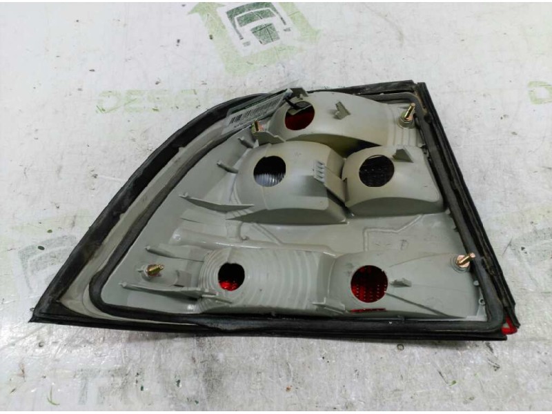 Recambio de piloto trasero derecho para opel vectra b berlina básico referencia OEM IAM   